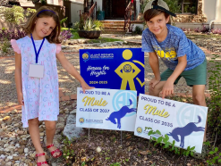 Alamo Heights families displaying their Heroes for Heights yard signs